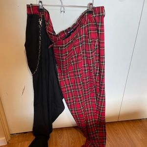 Hot topic size 4X pants with chain